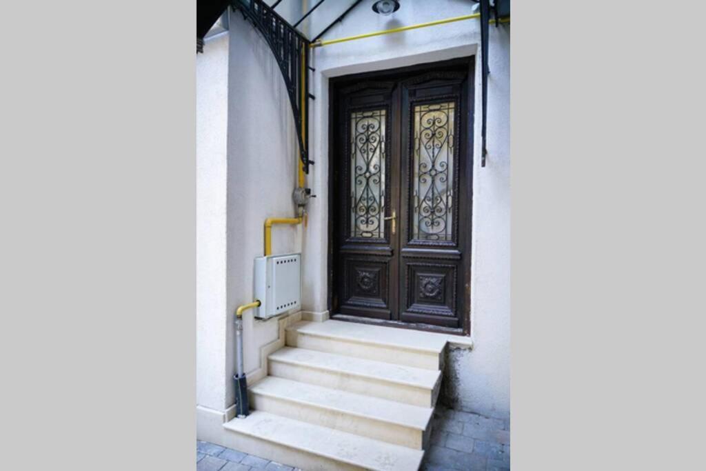 Marvellous 2 Bedrooms Attic In The Old Town Bucharest Exterior photo